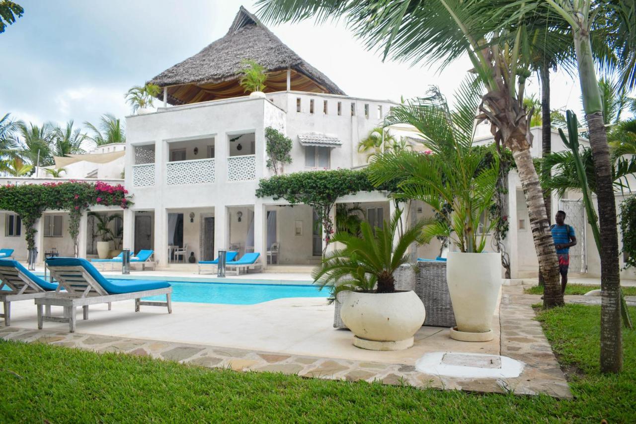 The Villa Luxury Suites Hotel Diani Beach Exterior photo