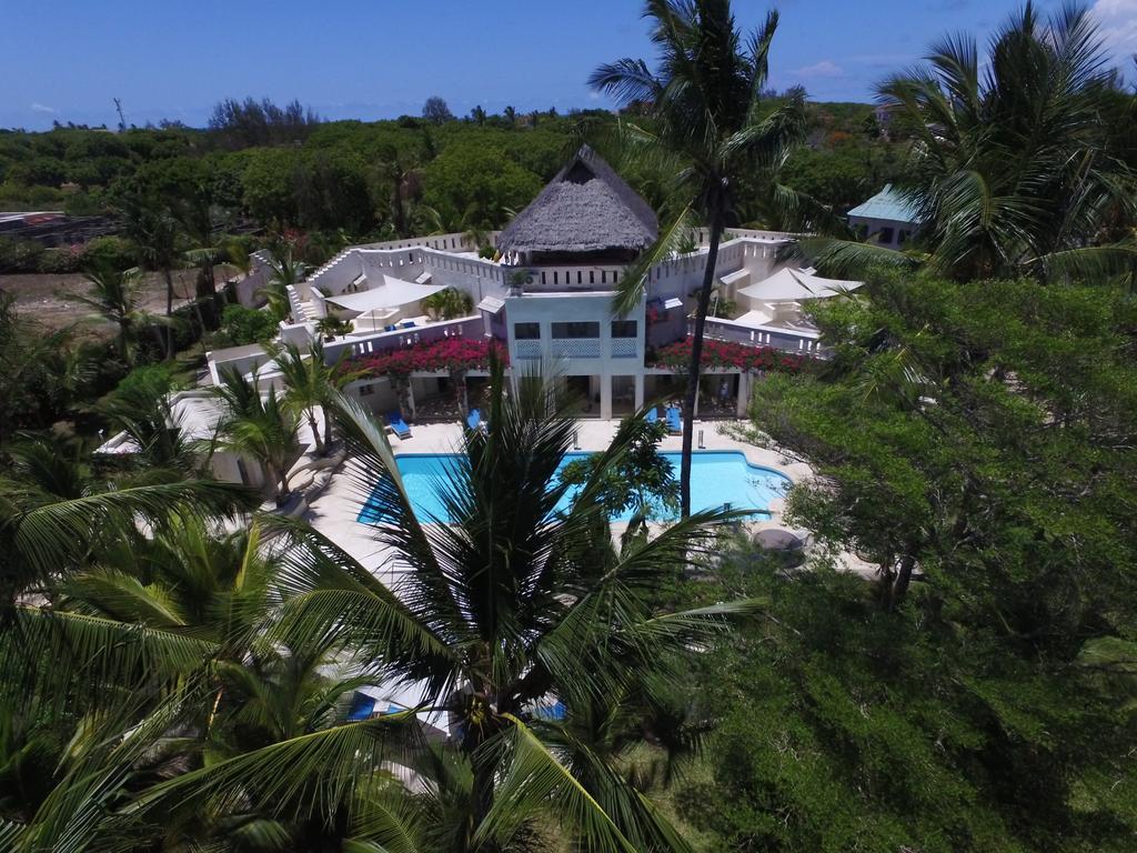 The Villa Luxury Suites Hotel Diani Beach Exterior photo